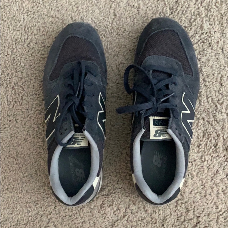 New Balance696 Sneakers